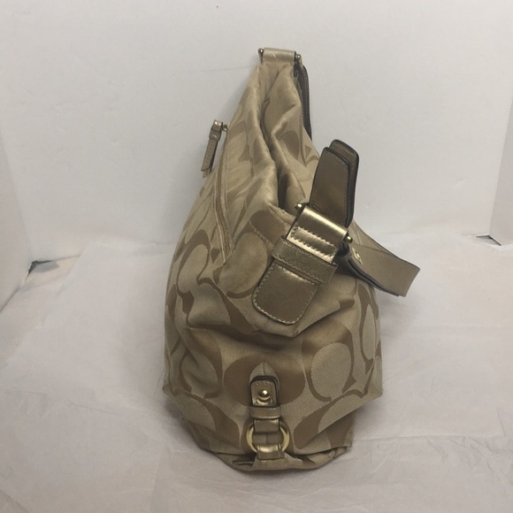 24CM SIGNATURE DUFFLE (COACH F15067)
GOLD/KHAKI - Picture 3 of 9